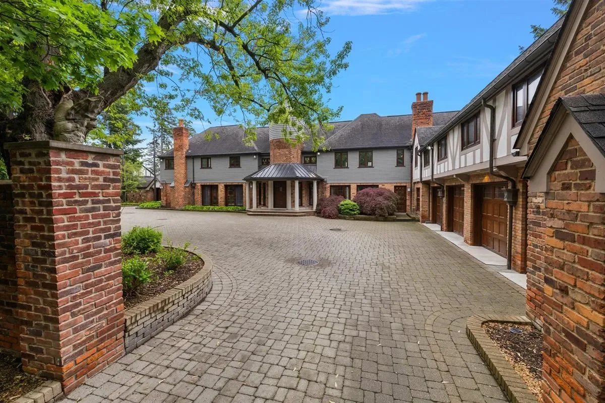 490 East Long Lake Road, Bloomfield Hills, Michigan, United States. - Photo 39