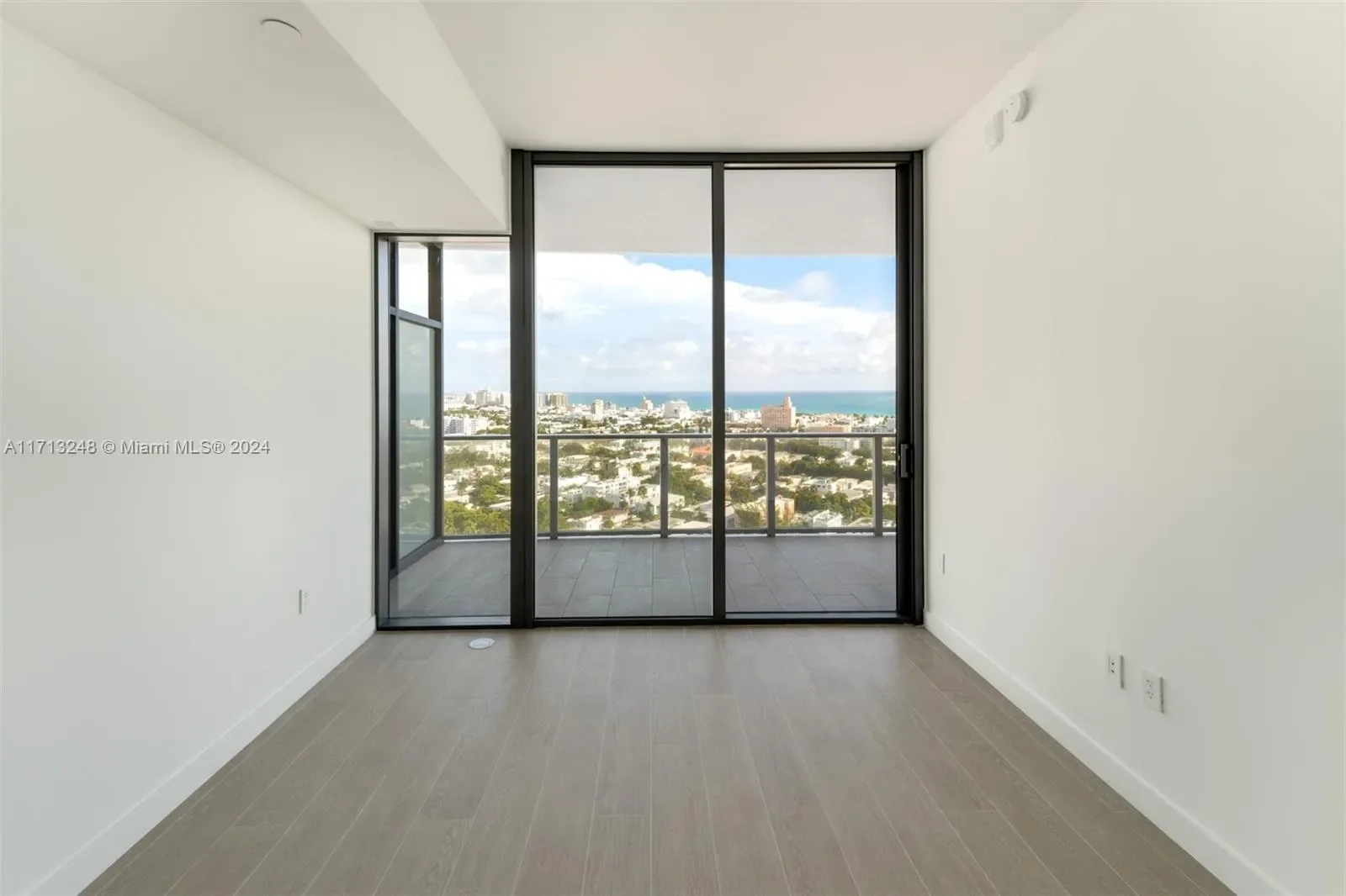 500 Alton Rd 2207, Miami Beach, Florida, United States. - Photo 9