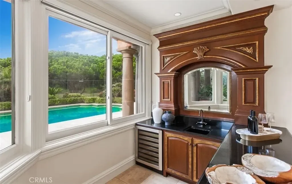 11 Shoreview, Newport Beach, California, United States. - Photo 48
