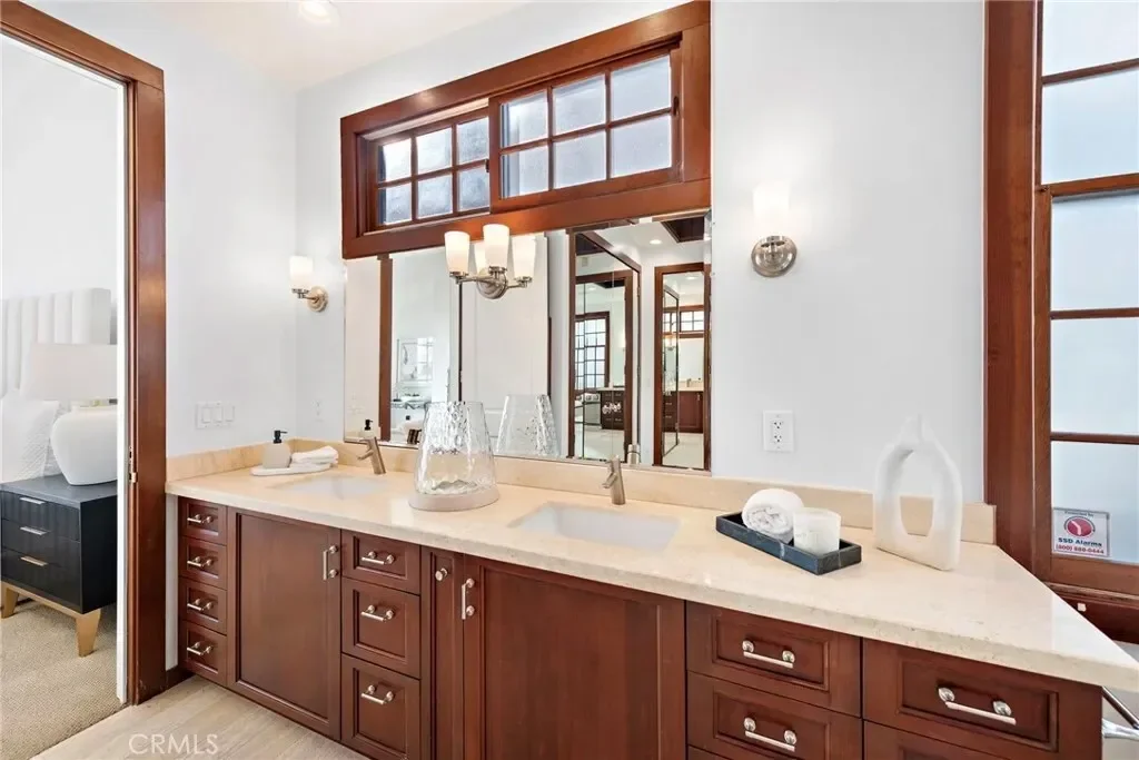 521 Kings Road, Newport Beach, California, United States. - Photo 28