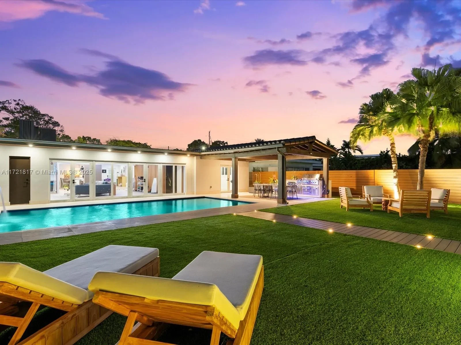 1560 Cleveland Road, Miami Beach, Florida, United States. - Photo 24
