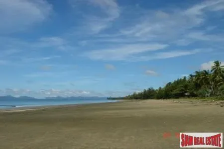 Krabi,, Khlong Prasong, Krabi, Thailand. - Photo 2