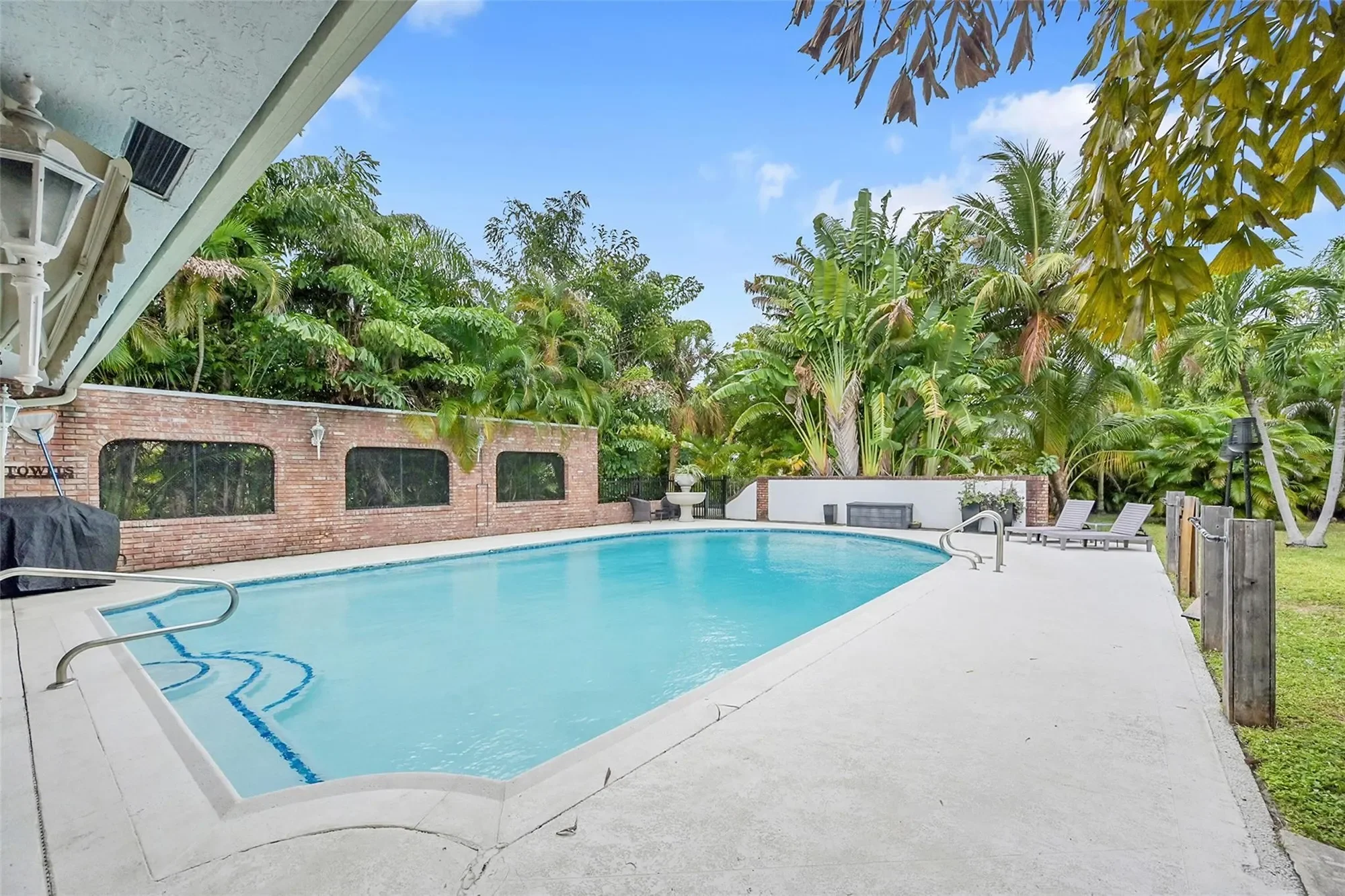 3999 NE 15th Ave, Oakland Park, Florida, United States. - Photo 24