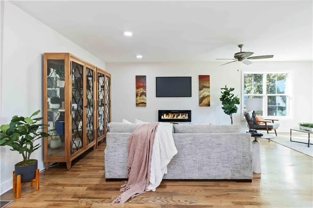411 KATY Place, College Park, Georgia, United States. - Photo 7