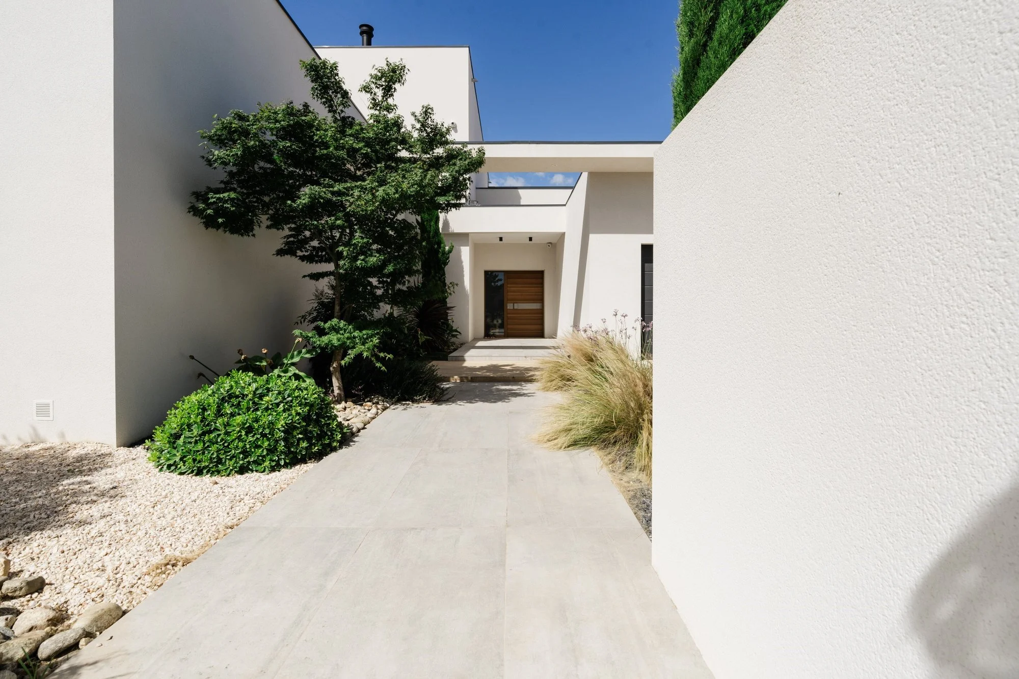 Exterior photo 4
