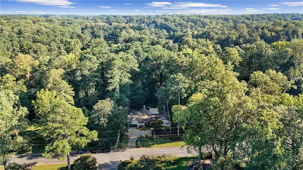 1905 Gainsborough Drive, Chamblee, Georgia, United States. - Photo 2