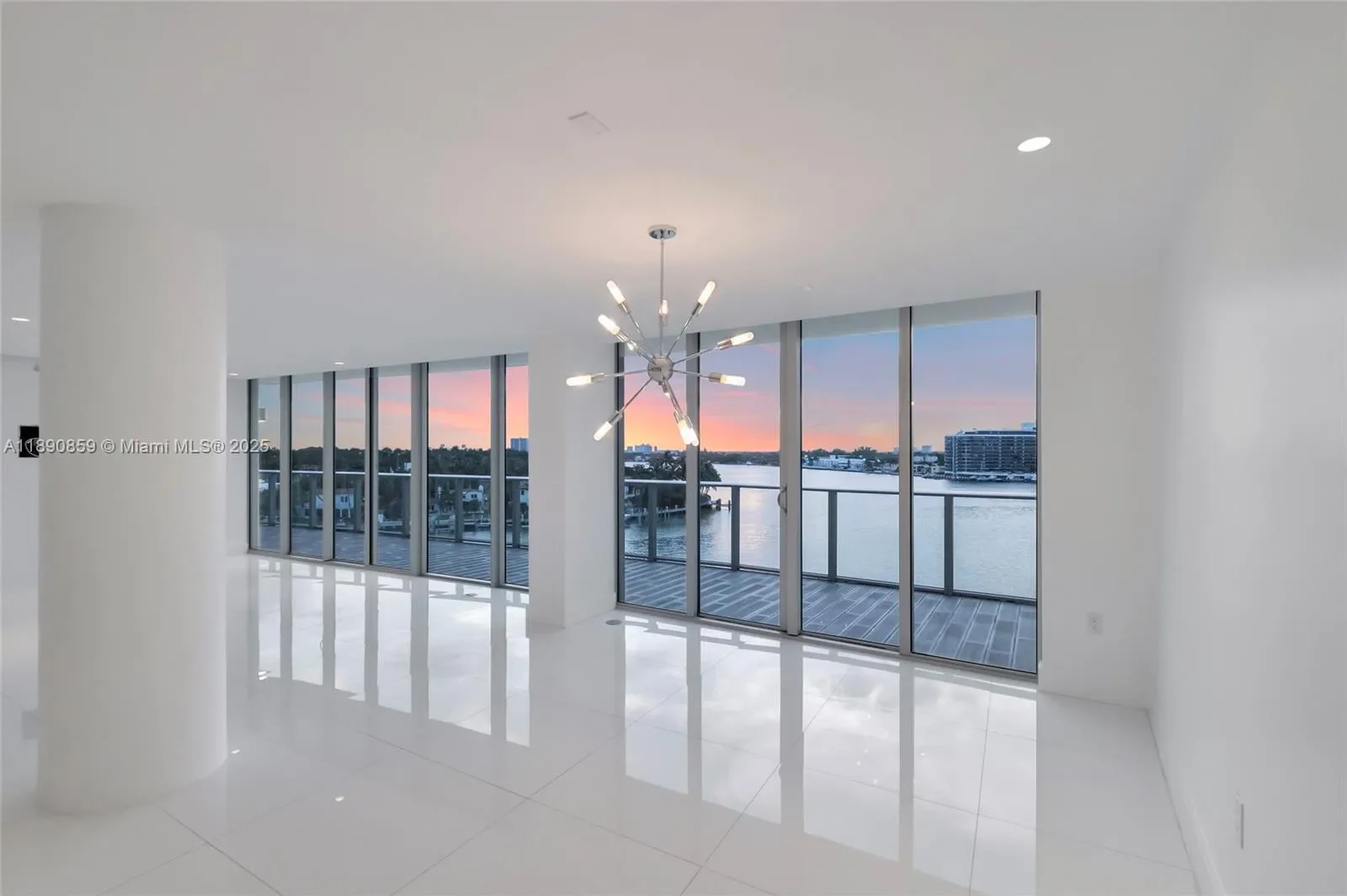 6620 Indian Creek Dr PH711, Miami Beach, Florida, United States. - Photo 27