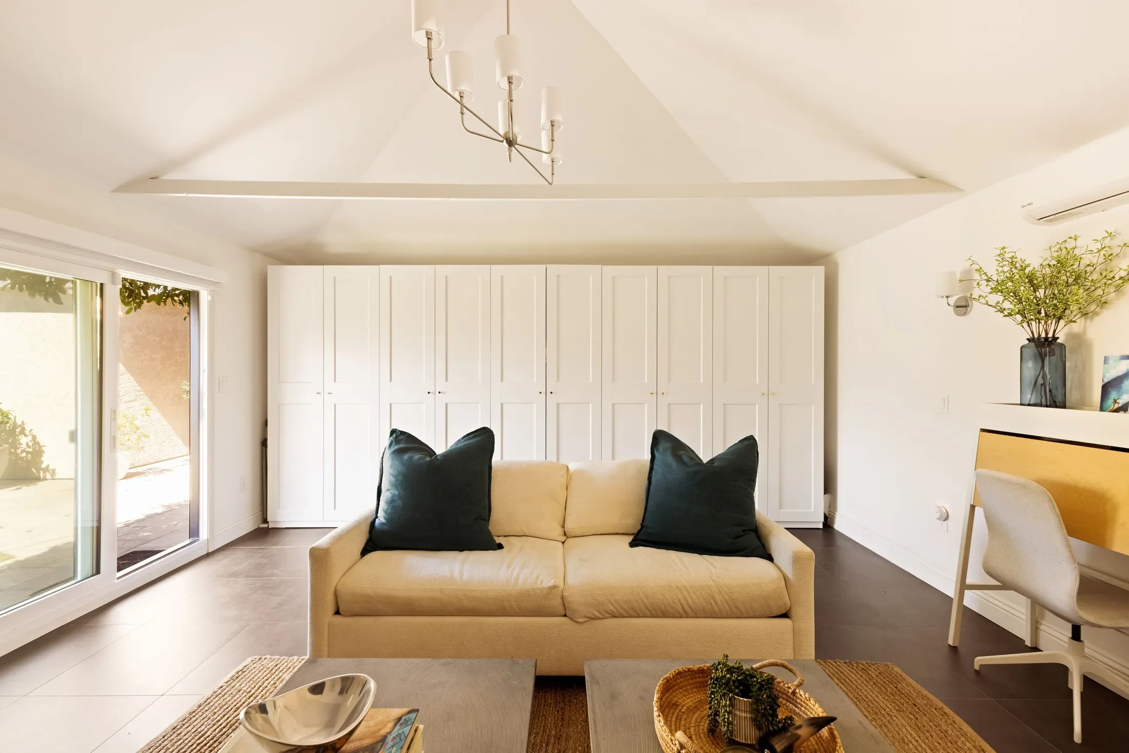 13128 Hartsook Street , Sherman Oaks, CA 91423, Los Angeles, California, United States. - Photo 26