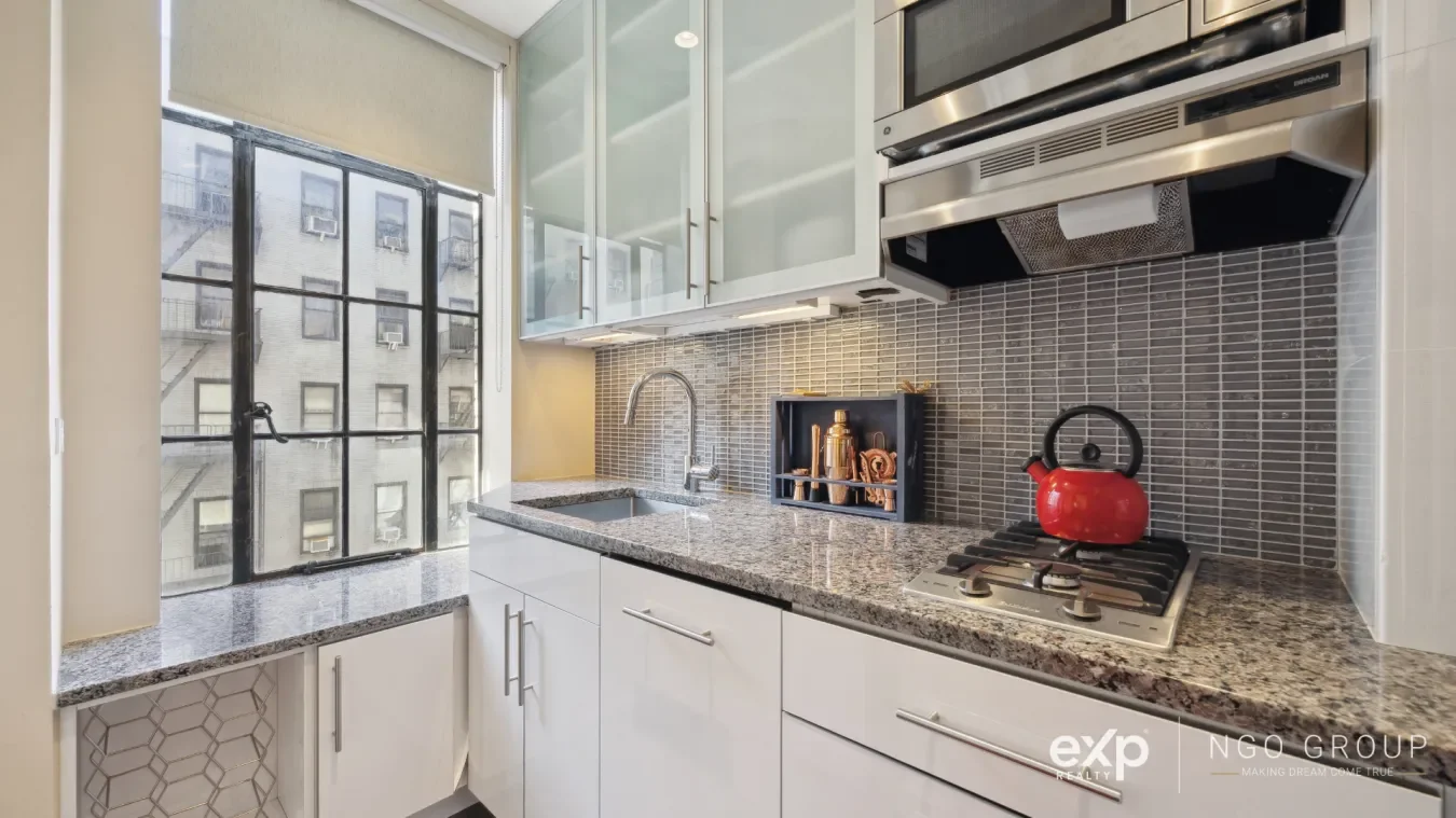 353 West 56 street, New York, New York, United States. - Photo 10