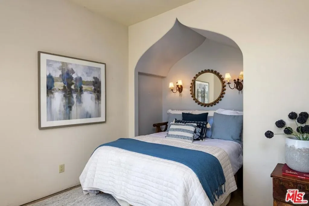 2899 Hidden Valley Lane, Montecito, California, United States. - Photo 15