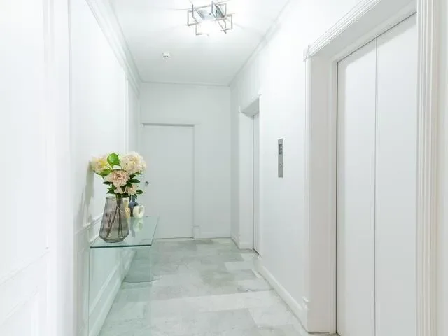Gallery photo 2