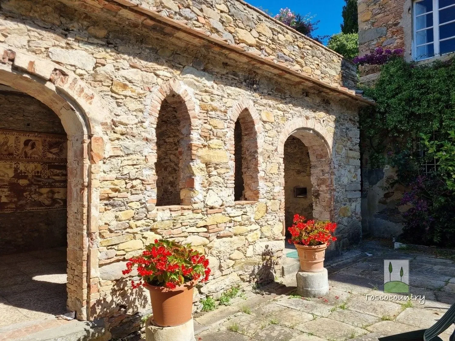 Exterior photo 10