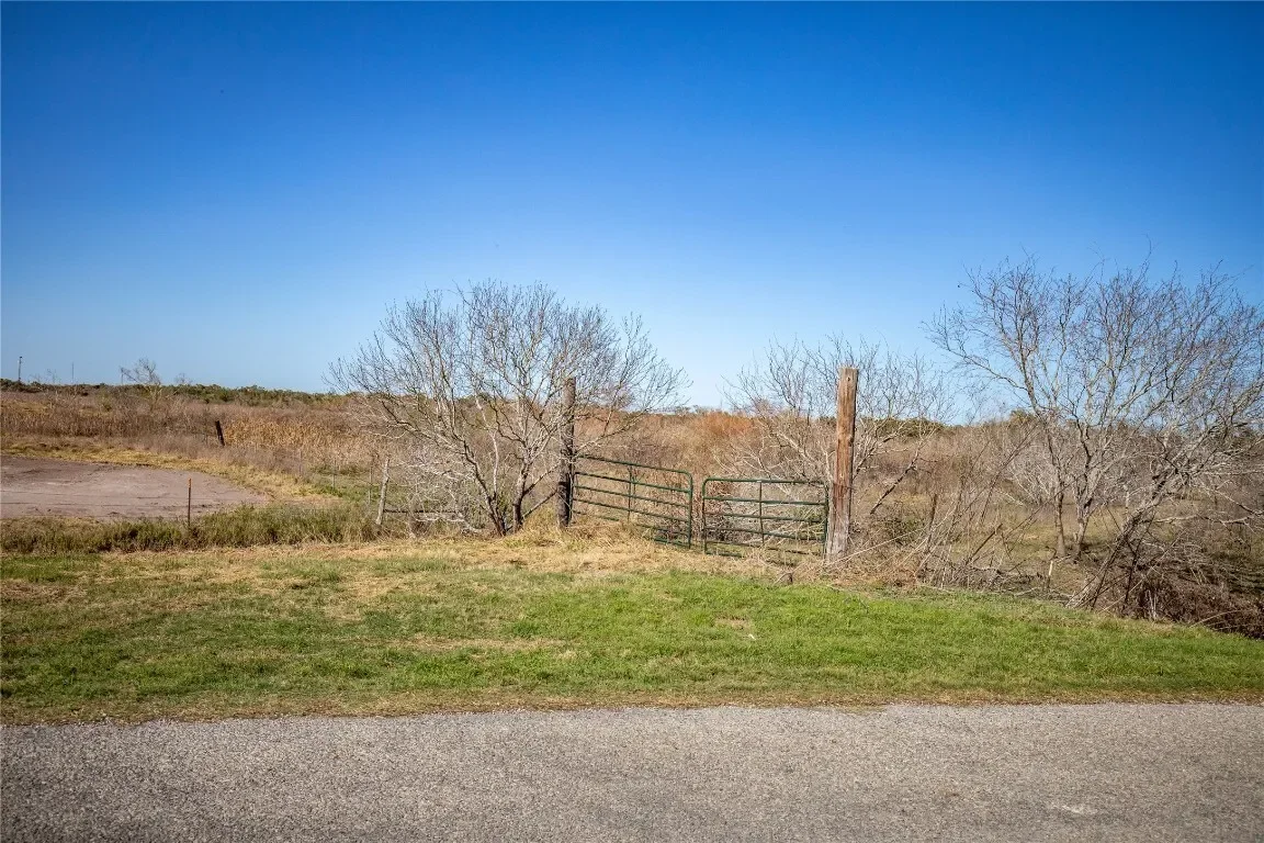6498 N Hwy 35, Rockport, TX 78382, Rockport, Texas, United States. - Photo 8