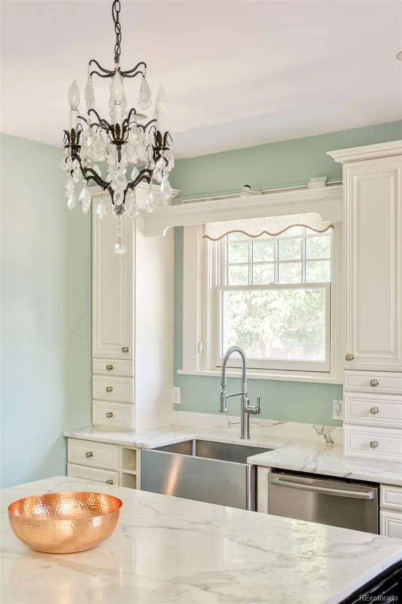 680 N Clarkson Street, Denver, Colorado, United States. - Photo 17