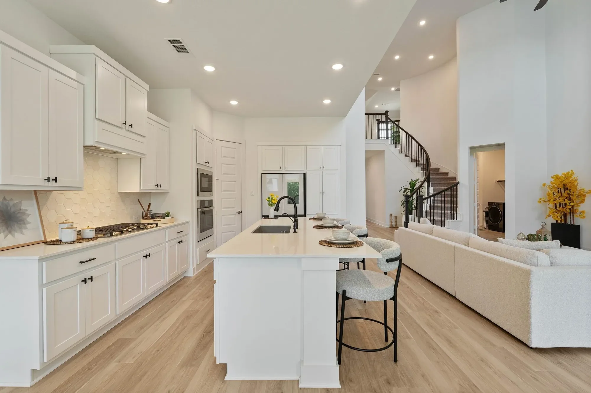 26915 Southwick Valley Lane, The Woodlands, TX 77389, Spring, Texas, United States. - Photo 2