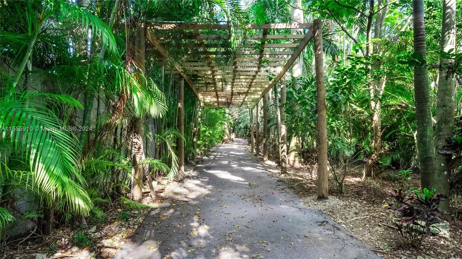 20551 SW 162nd Ave, Miami, Florida, United States. - Photo 19