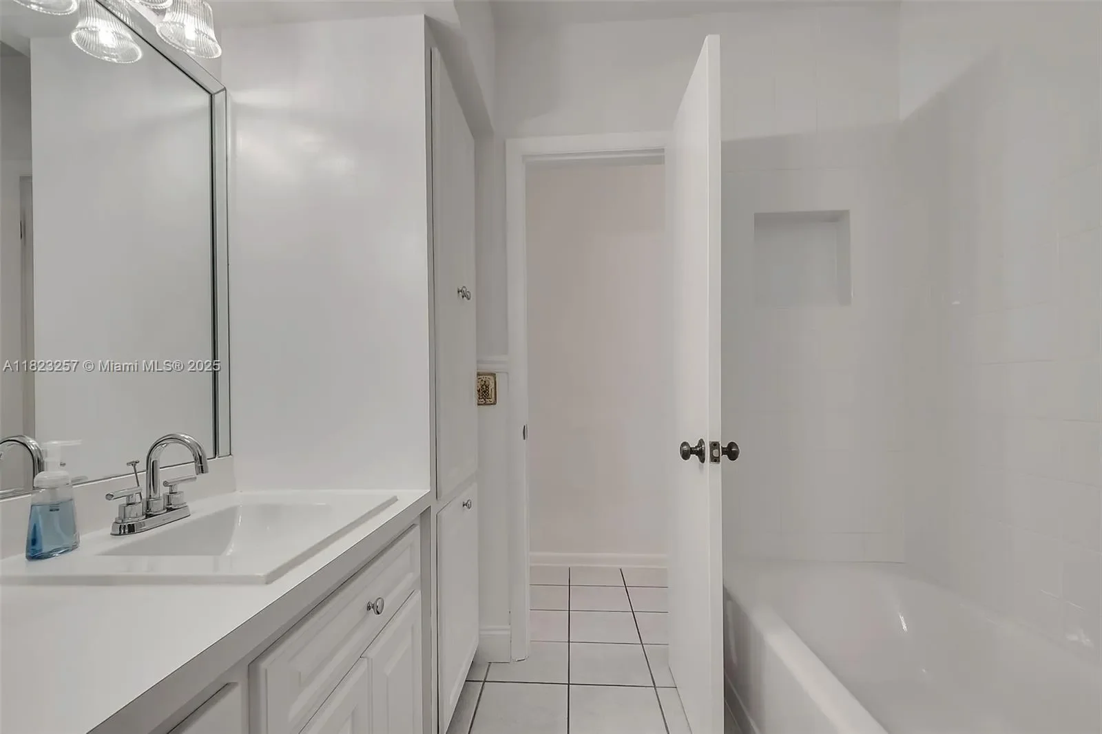 7340 SW 123rd Ter, Coral Gables, Florida, United States. - Photo 18