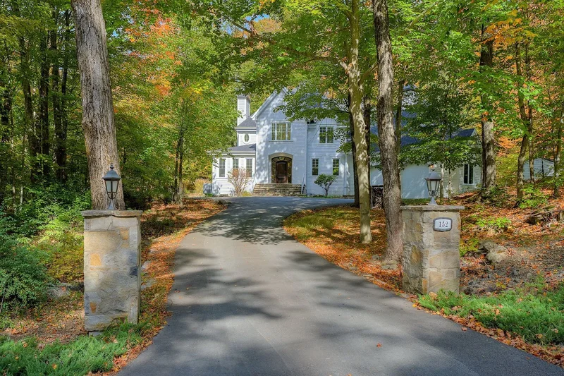 152 Rue de Shannon, Bromont, Quebec, Canada. - Photo 6