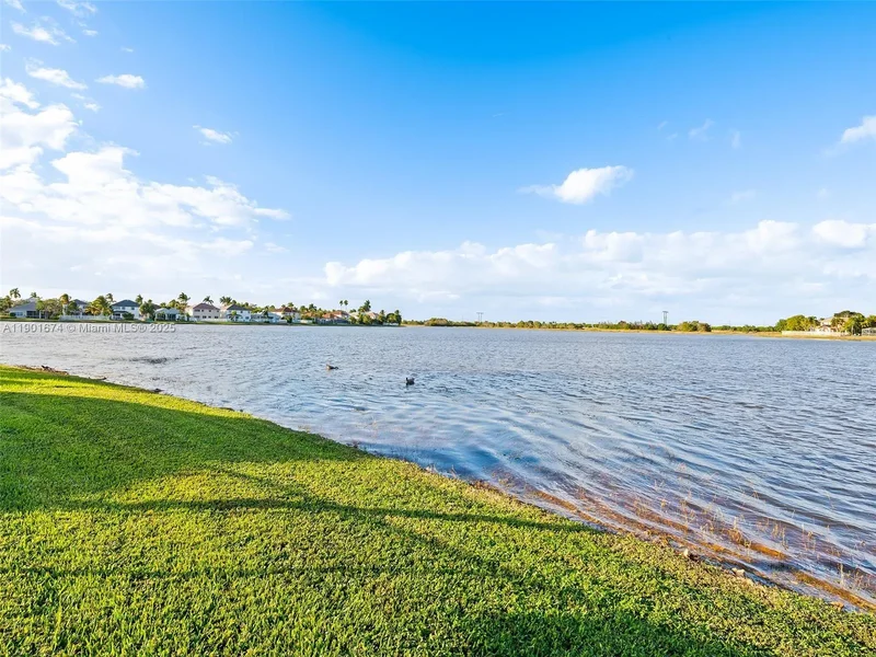 1206 Falls Blvd, Weston, Florida, United States. - Photo 11