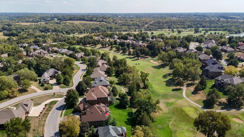 5909 S Brightwater Trail, Springfield, MO 65810, Springfield, Missouri, United States. - Photo 46