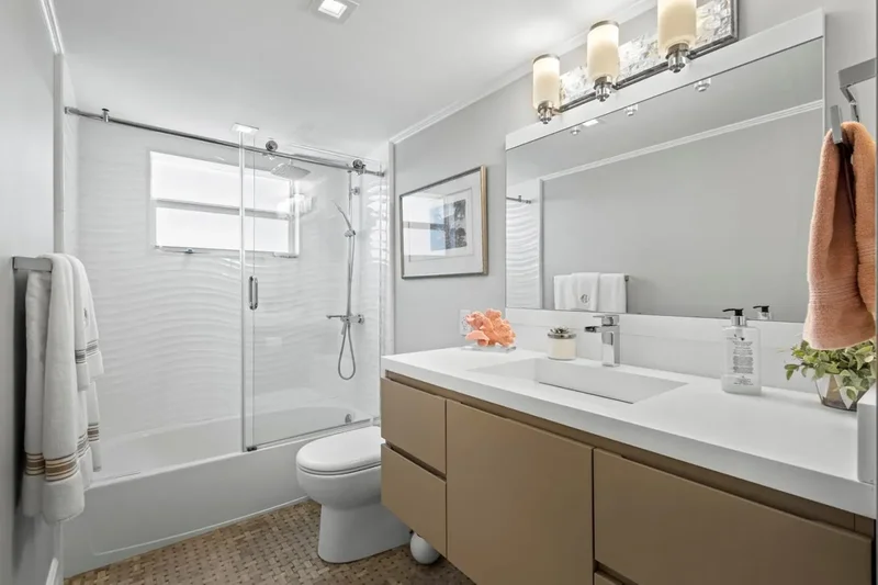 1012 N Ocean Boulevard, Hillsboro Beach, Florida, United States. - Photo 23