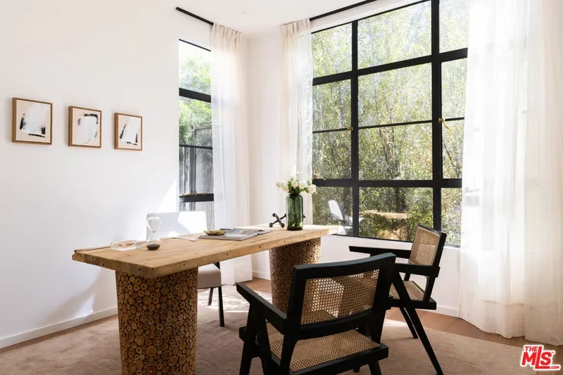 745 Sunset Avenue, Los Angeles, California, United States. - Photo 17