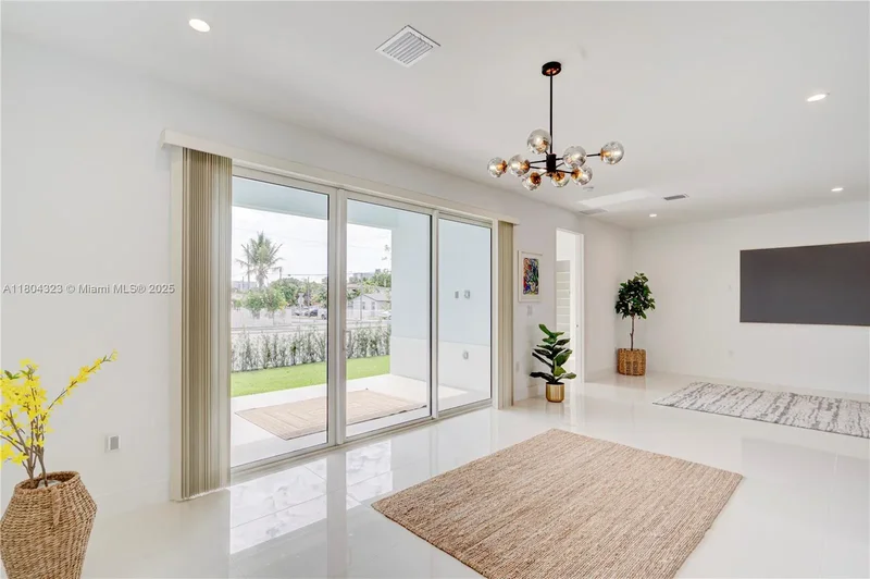 1805 NW 22nd Ct, Miami, Florida, United States. - Photo 10