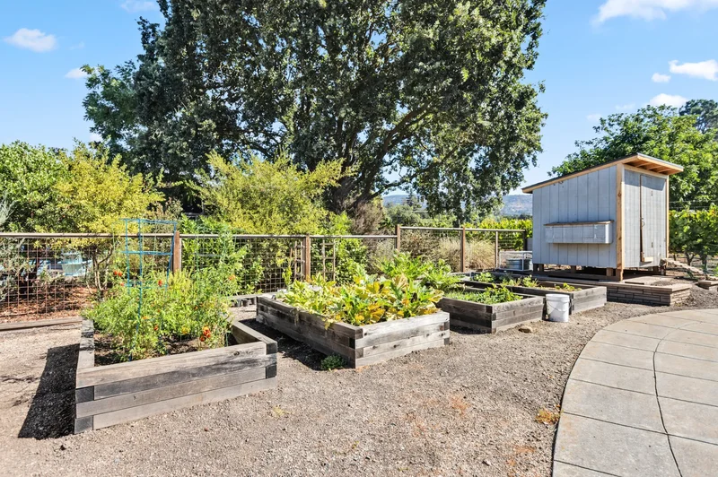1022 Berry Lane , Napa, CA 94558, Napa, California, United States. - Photo 58