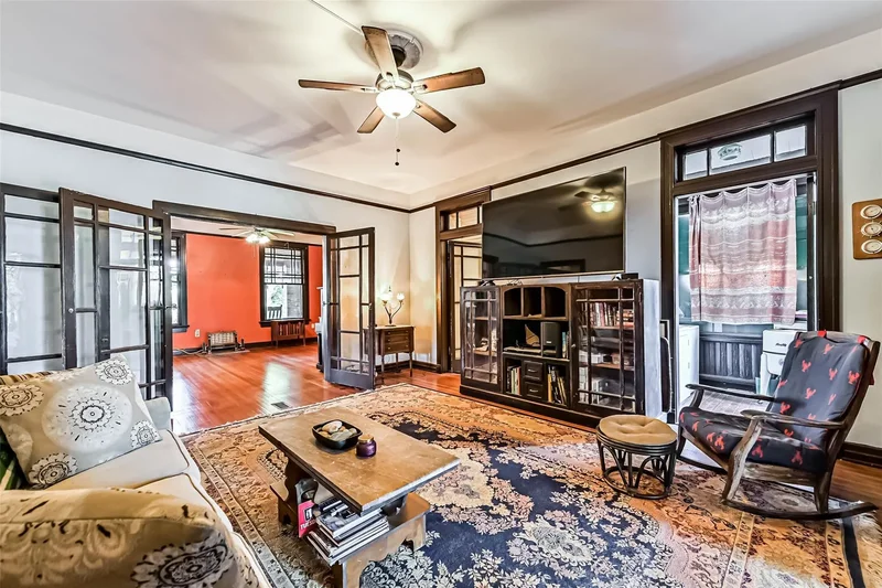 2911 Broadway Street, Galveston, Texas, United States. - Photo 16