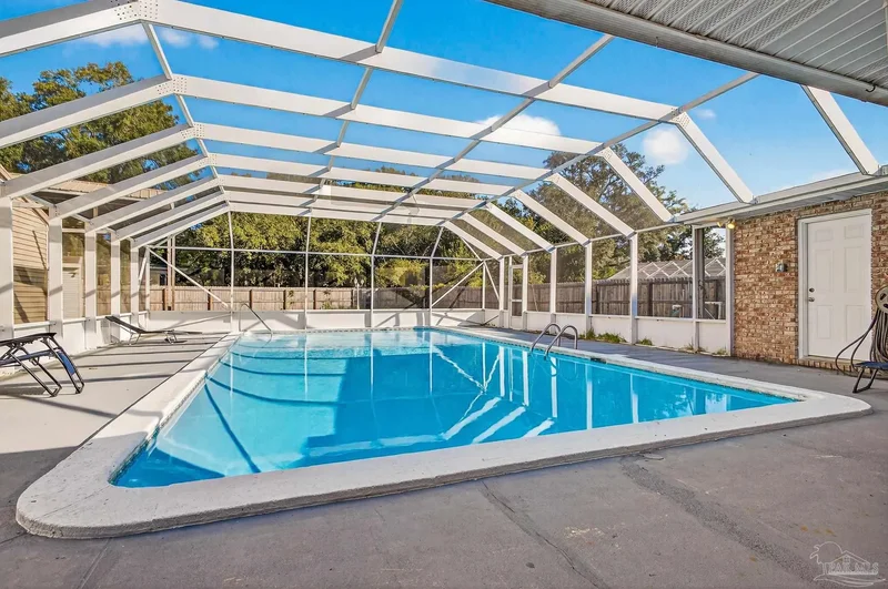 8 Manor Dr, Pensacola, FL 32507, Pensacola, Florida, United States. - Photo 8
