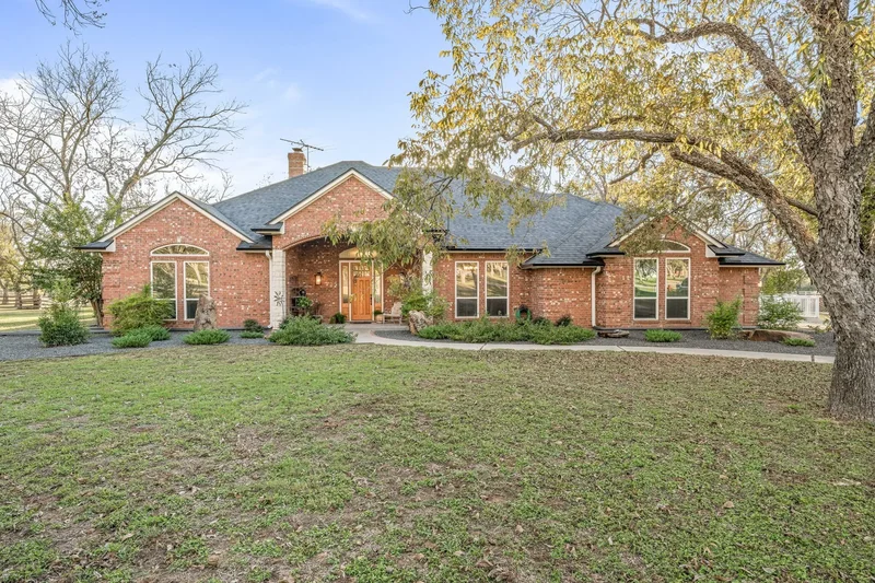 10008 Flight Plan Drive, Granbury, TX 76049, Granbury, Texas, United States. - Photo 6