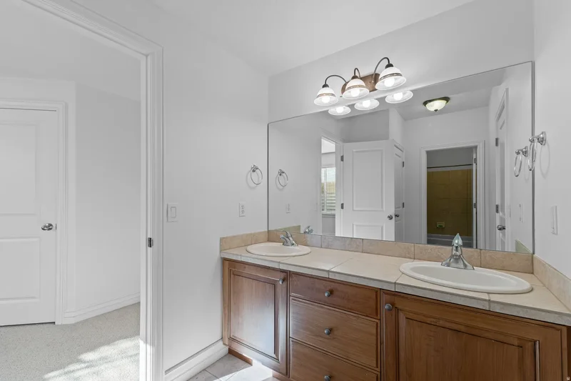 186 N MOUNTAIN VISTAS RD, Kaysville, Utah, United States. - Photo 25