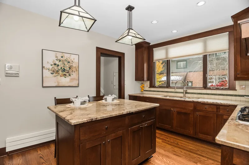 2528 Sheridan Road , Evanston, IL 60201, Evanston, Illinois, United States. - Photo 19