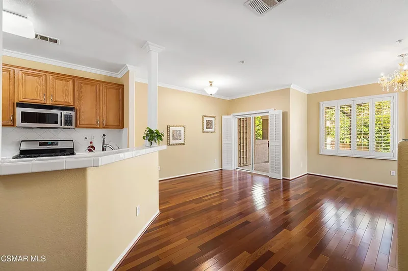 1325 Ashton Park Lane, Thousand Oaks, California, United States. - Photo 5