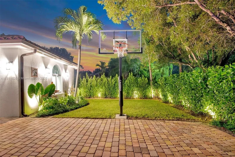 5801 SW 35th St, Miami, FL 33155, Miami, Florida, United States. - Photo 5
