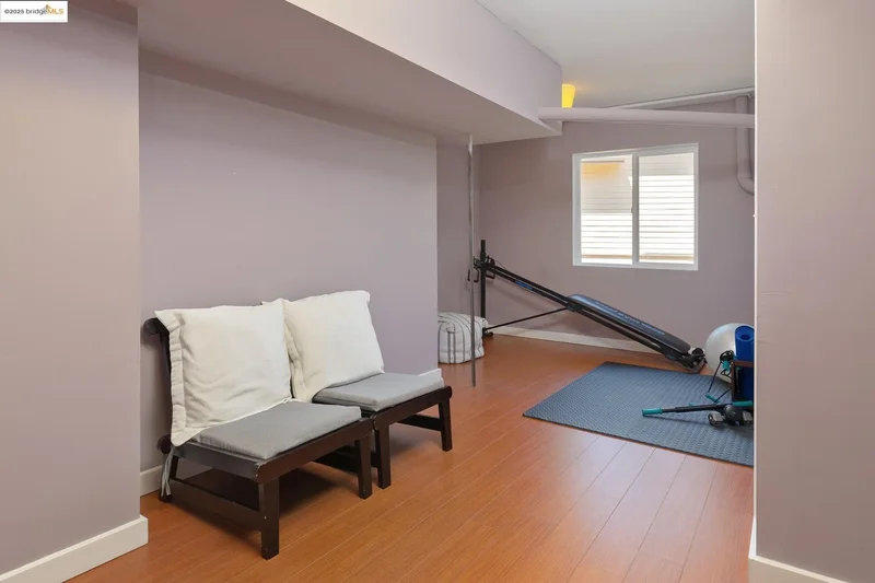 10353 Royal Oak Rd, Oakland, California, United States. - Photo 12