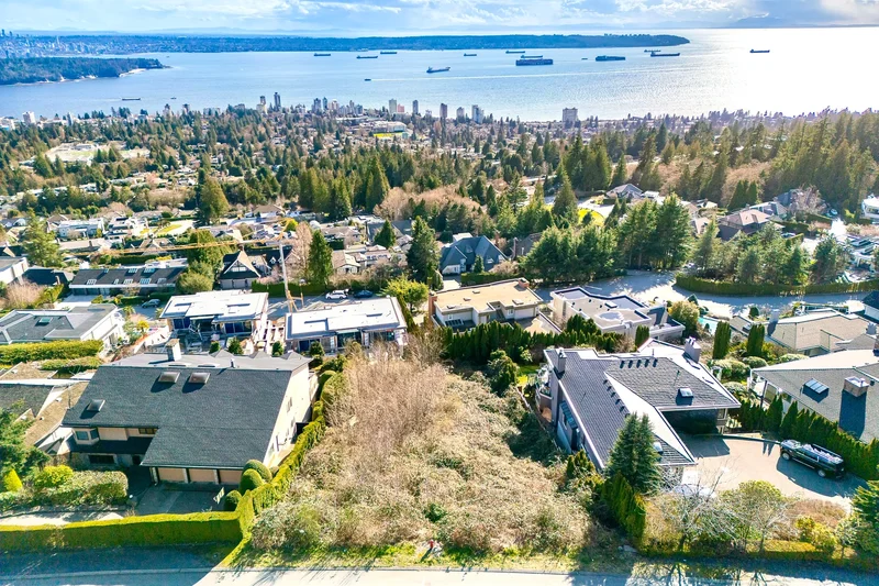 1484 Camridge Rd, West Vancouver, BC V7S 3B6, Canada, West Vancouver, British Columbia, Canada. - Photo 22