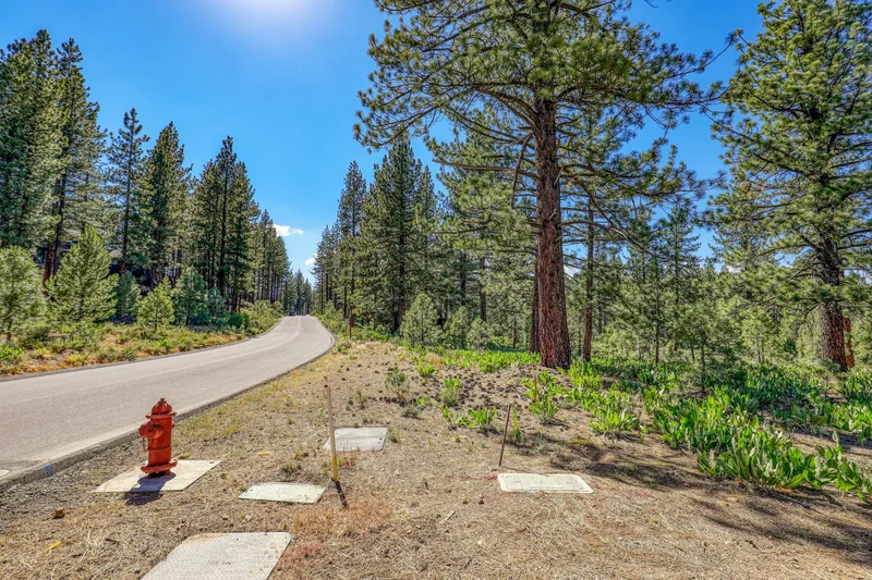 7445 Lahontan Drive , Truckee, CA 96161, Truckee, California, United States. - Photo 15