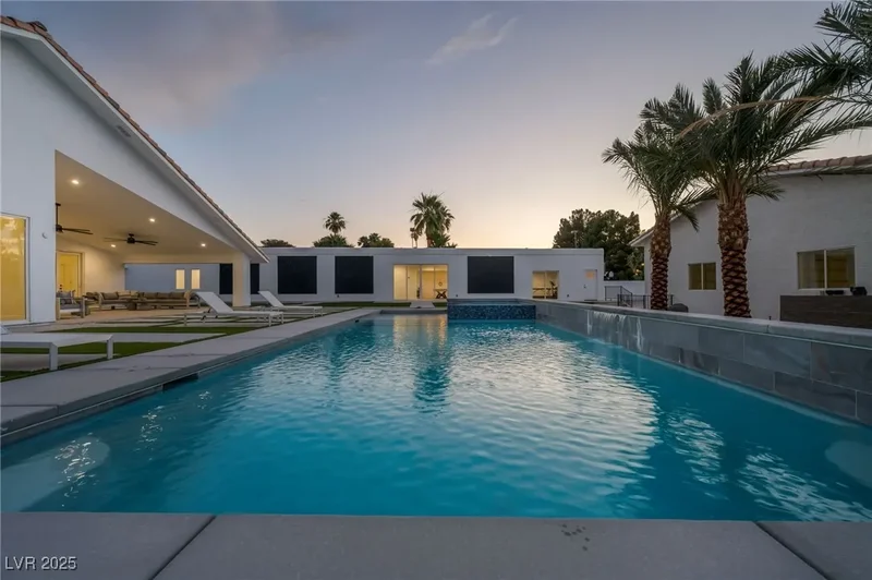 Single Family Residence in Las Vegas