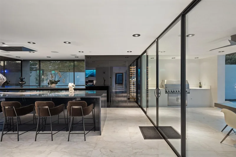 1501 Ridgecrest DR, Austin, Texas, United States. - Photo 9