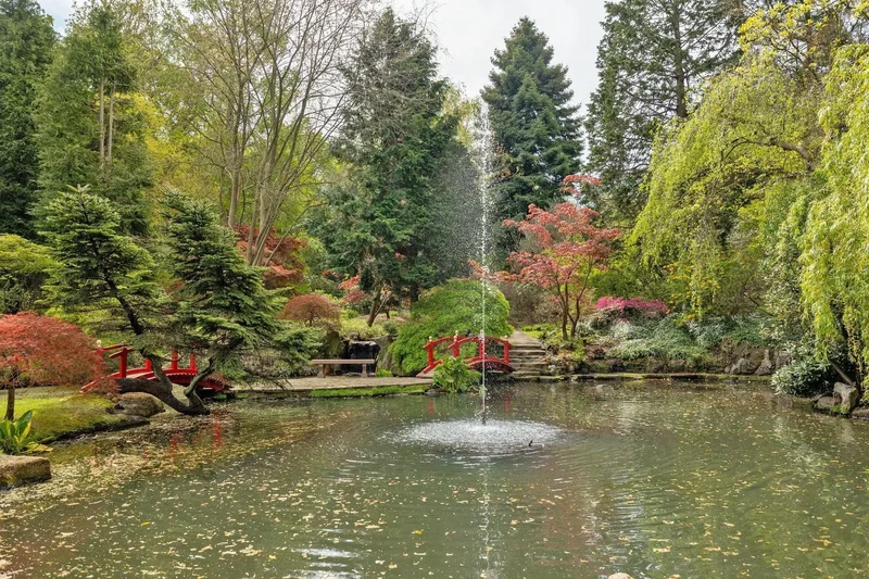 Warren Road, London, England, United Kingdom. - Photo 13