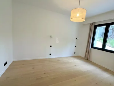 Thumbnail 32