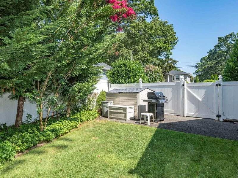 306 Clay Avenue, West Islip, NY 11795, West Islip, New York, United States. - Photo 25