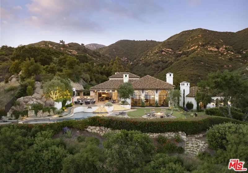 1196 E Mountain Drive, Montecito, California, United States. - Photo 19