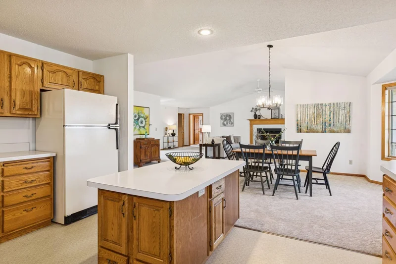 703 Wesley Ln, Mendota Heights, MN 55118, West Saint Paul, Minnesota, United States. - Photo 26
