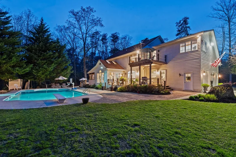 301 Sturtons Lane, Pasadena, MD 21122, Pasadena, Maryland, United States. - Photo 32
