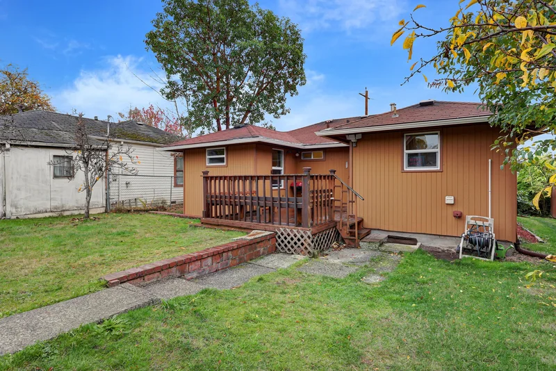 3906 S Morgan St , Seattle, WA 98118, Seattle, Washington, United States. - Photo 3