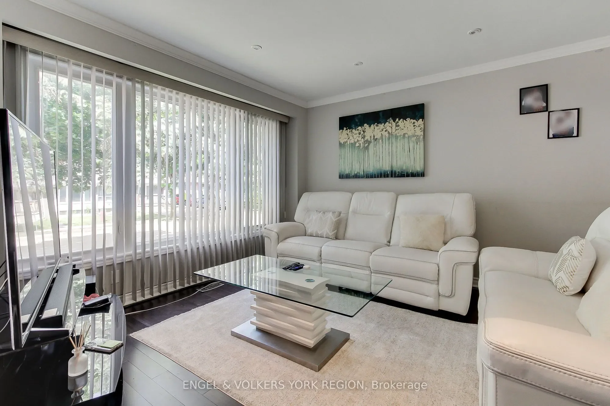 Gallery photo 12
