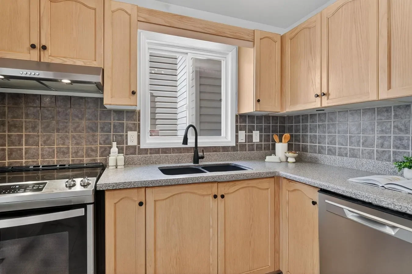 4902 Adam Court, Lincoln, Ontario, Canada. - Photo 18
