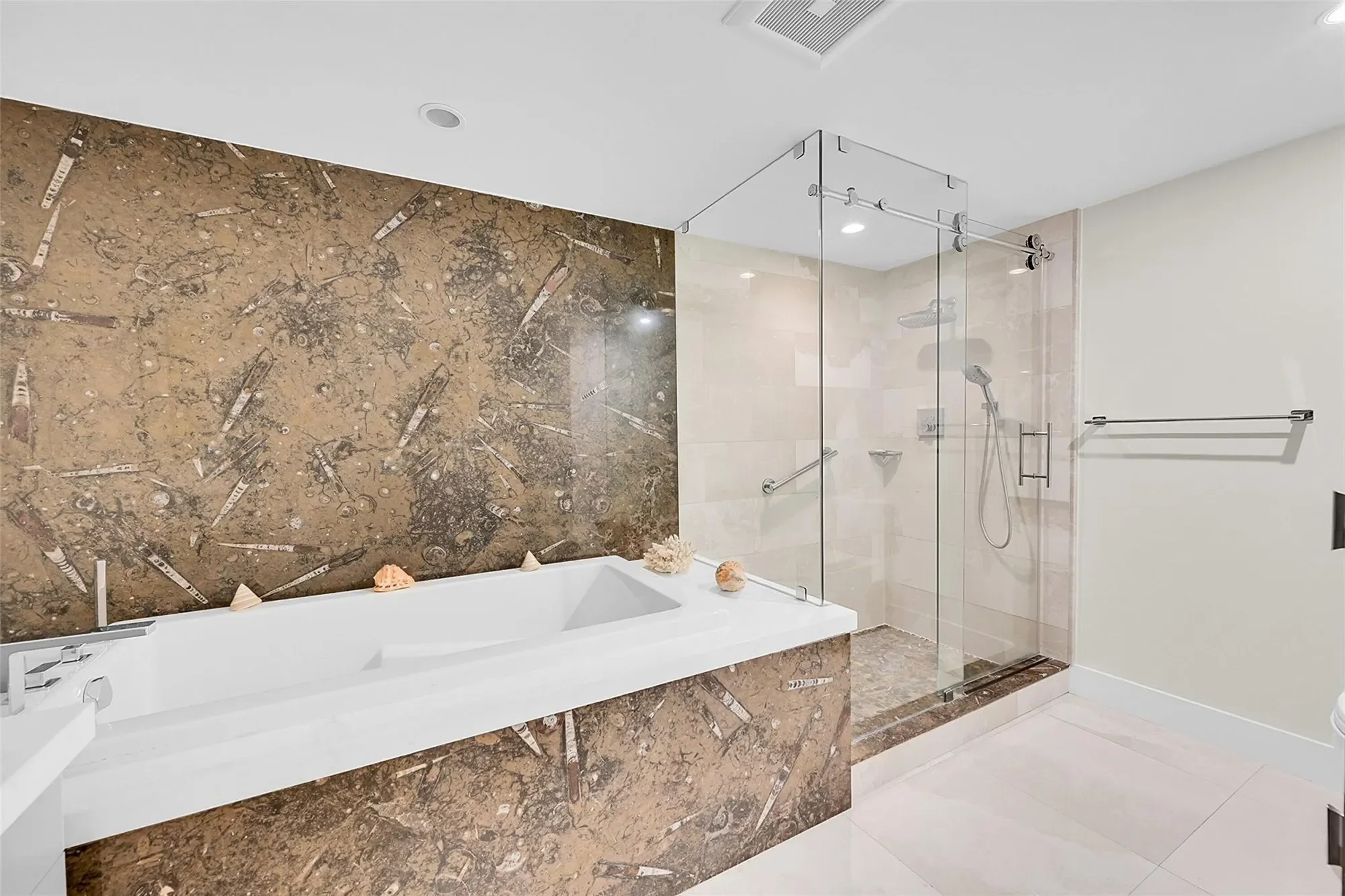1300 S Ocean Blvd PH5, Hillsboro Beach, Florida, United States. - Photo 30